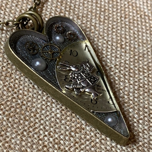 Alice in wonderland Steampunk Gears Heart Necklace One of a Kind New Handmade - Picture 5 of 9